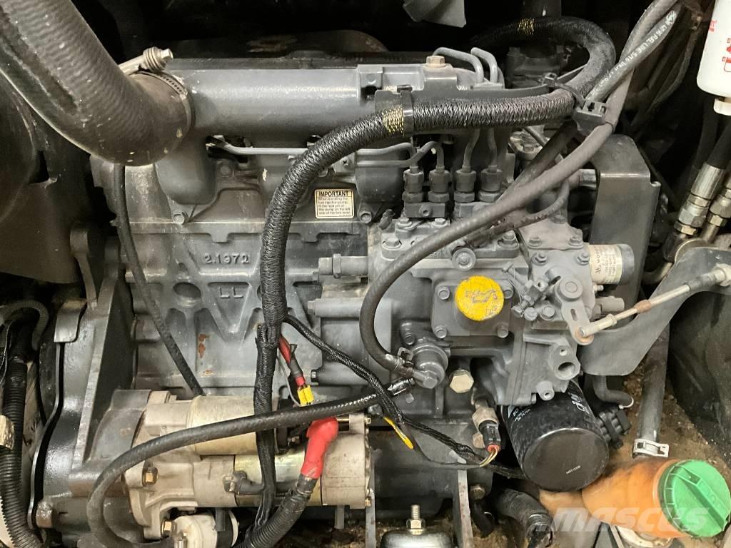 Bobcat S 450 Lietoti riteņu kompaktiekrāvēji