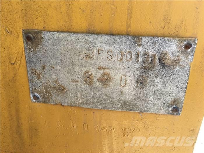 CAT 320 B Kāpurķēžu ekskavatori