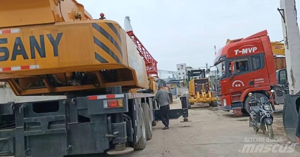 XCMG QY50T Visurgājēji celtņi