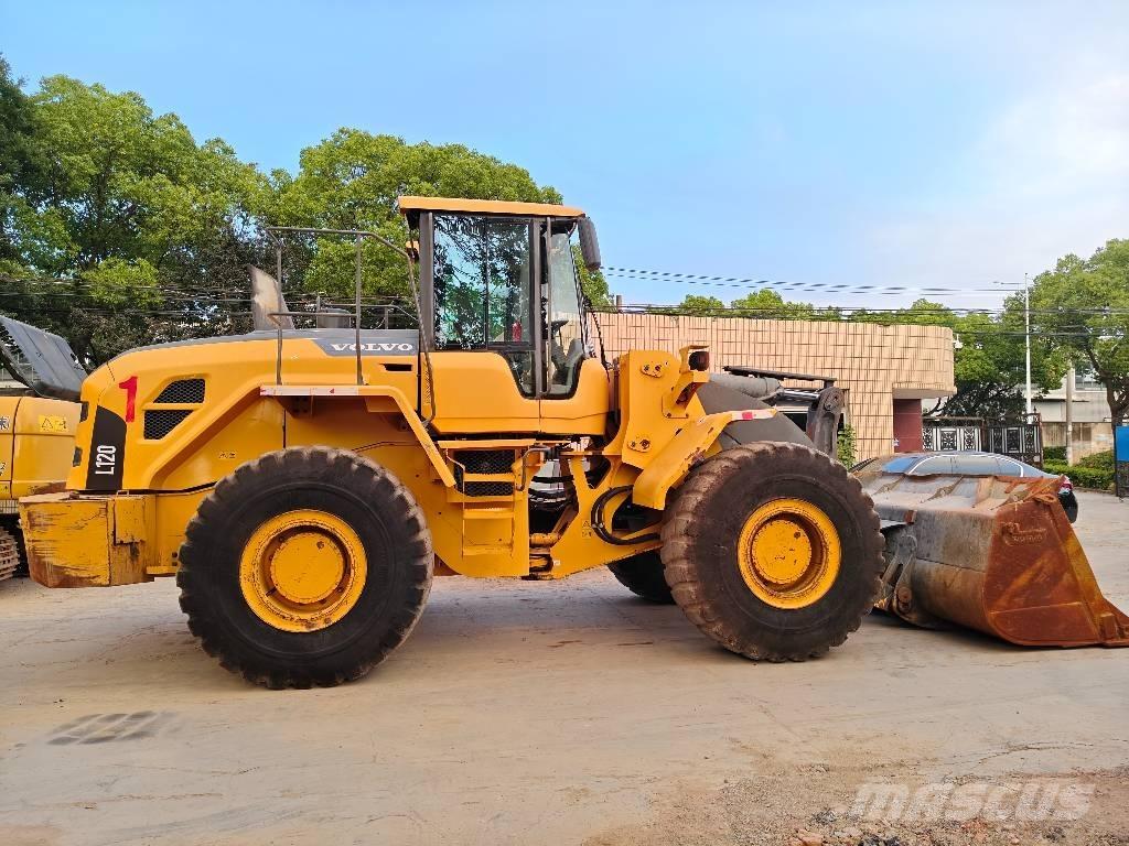 Volvo L 120 Iekrāvēji uz riteņiem