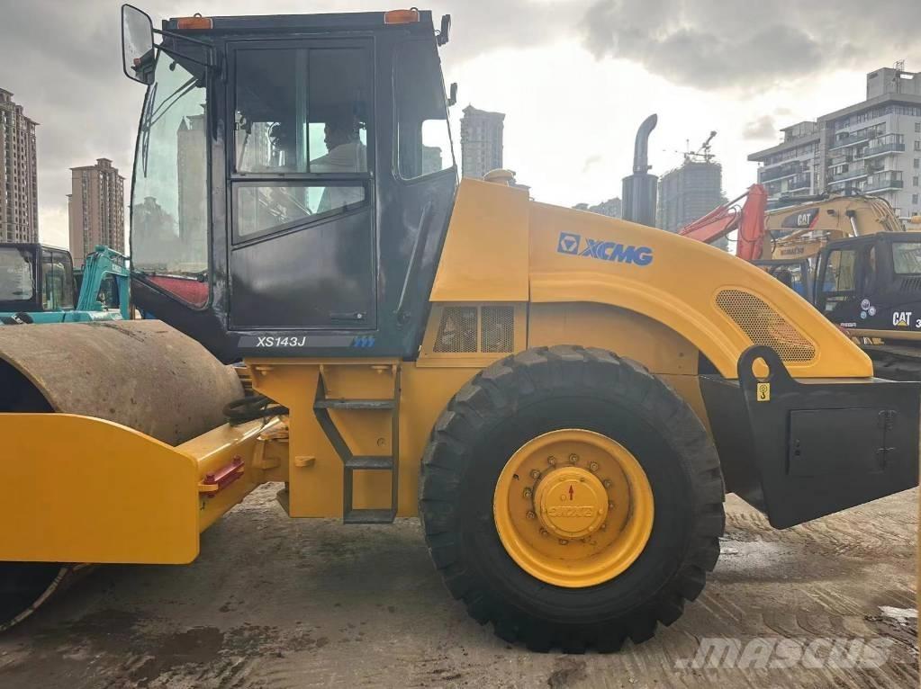 XCMG XS 143 Vienvalča grunts veltņi