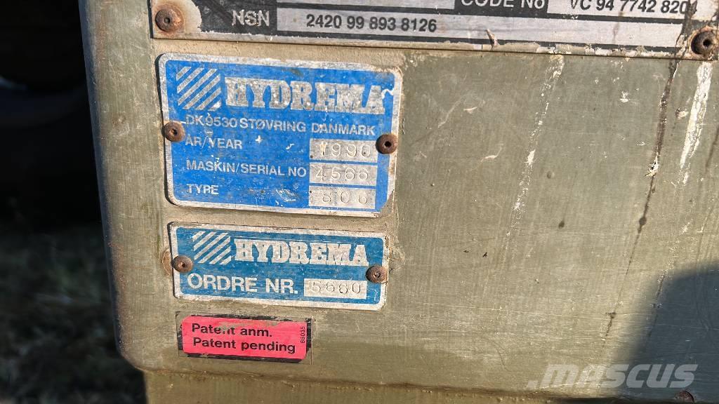 Hydrema 806 Ekskavatori-iekrāvēji