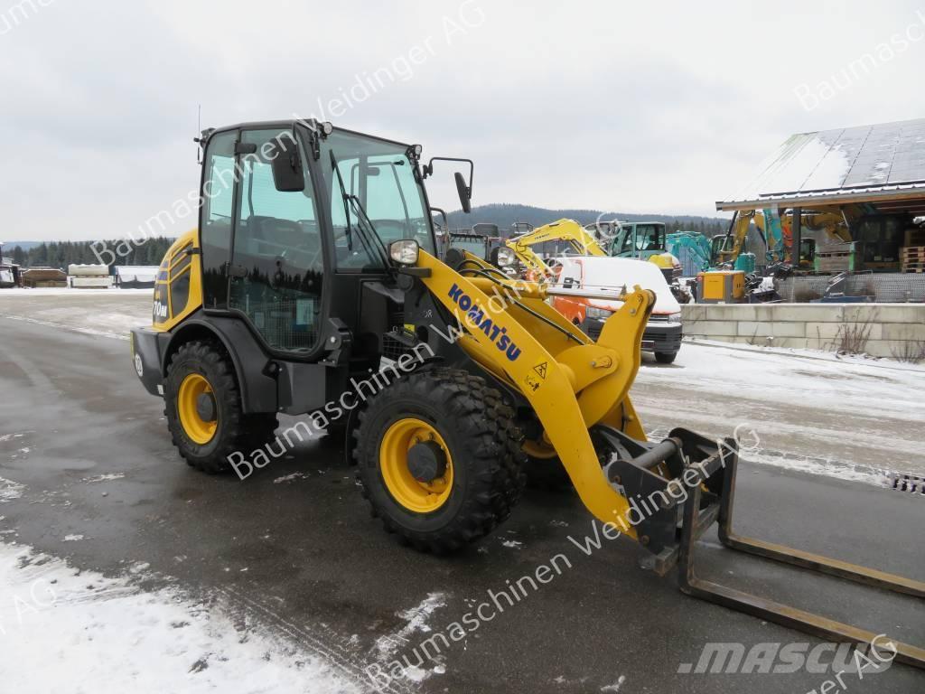 Komatsu WA 70 M-8 Iekrāvēji uz riteņiem