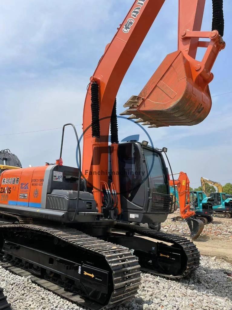 Hitachi ZX 200-3 Kāpurķēžu ekskavatori