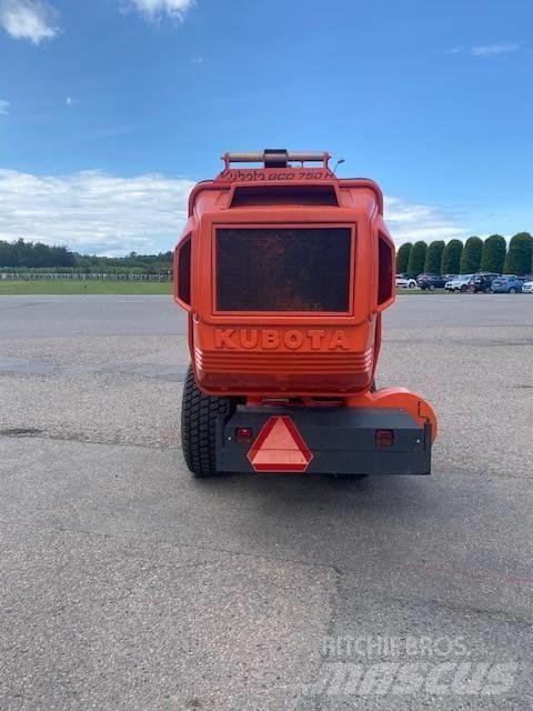 Kubota SWT37 Kompaktie traktori