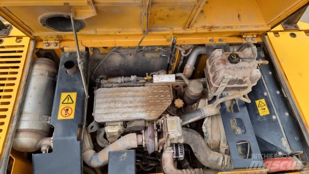 JCB JS 220 LC Kāpurķēžu ekskavatori