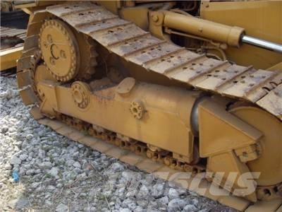 CAT D 5 H Kāpurķēžu buldozeri