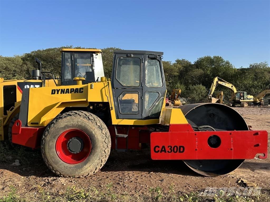 Dynapac CA 30 D Vienvalča grunts veltņi