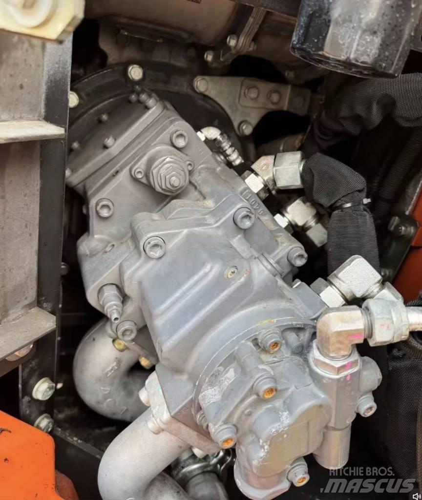 Hitachi ZX 75 US Vidēja lieluma ekskavatori 7 t - 12 t