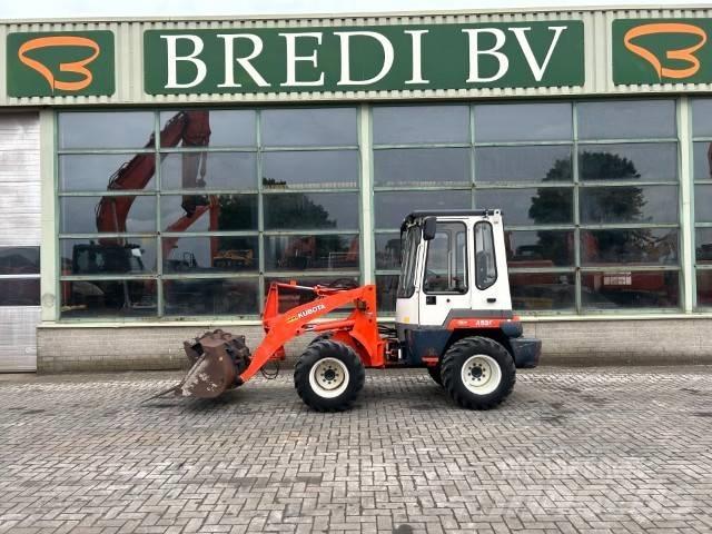Kubota R 520 Iekrāvēji uz riteņiem