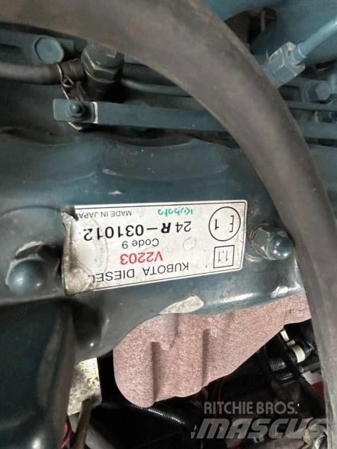 Kubota R 520 Iekrāvēji uz riteņiem