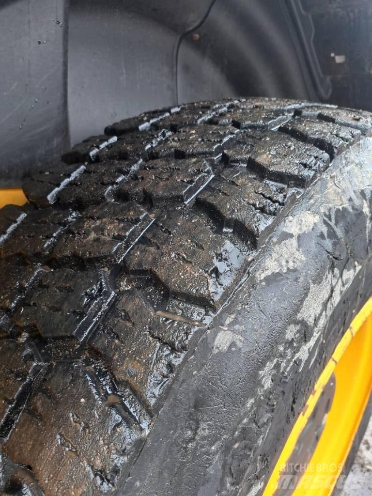 JCB 417 HT Iekrāvēji uz riteņiem
