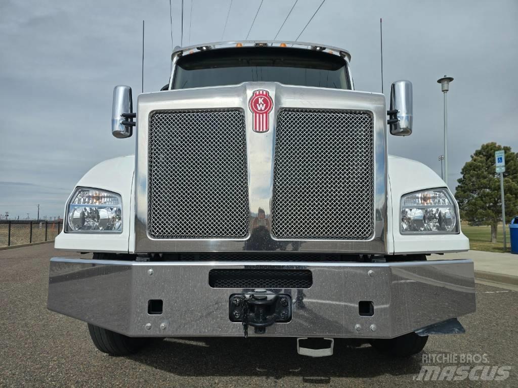 Kenworth T 880 Pašizgāzējs