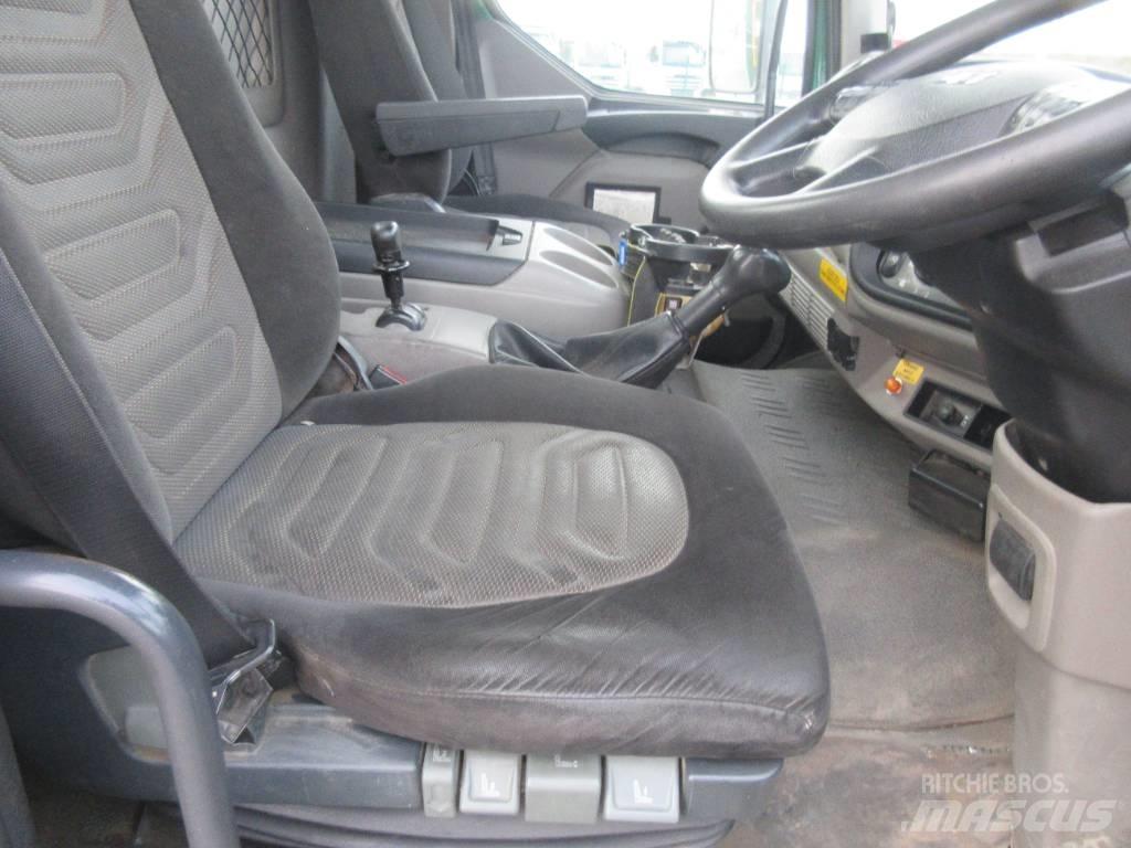 DAF 45.220 Smagās mašīnas ar celtni