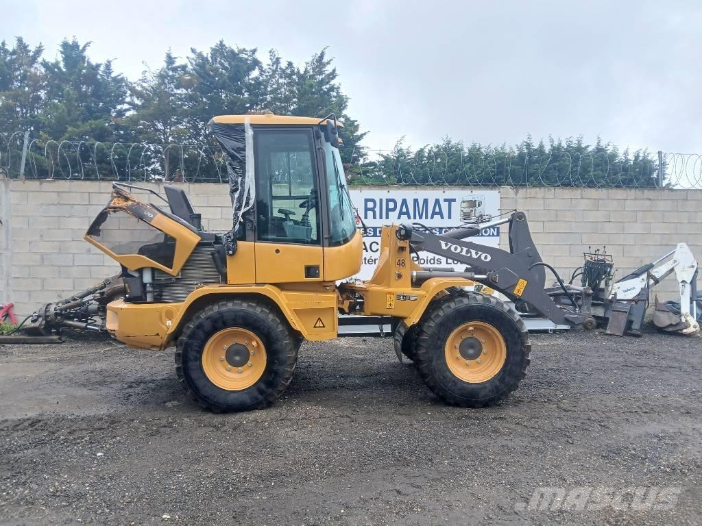 Volvo L 30 G Iekrāvēji uz riteņiem
