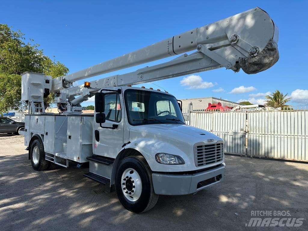 Freightliner M2 Pacēlāji uz automašīnas bāzes