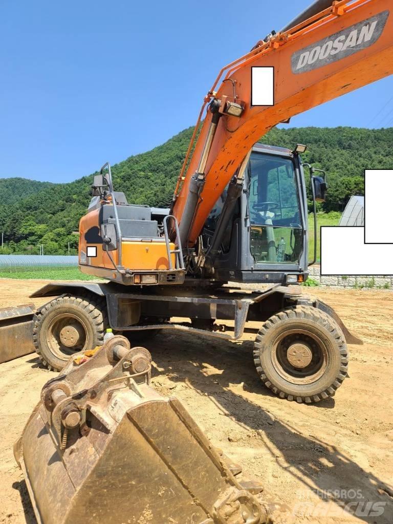Doosan DX 140 W Ekskavatori uz riteņiem