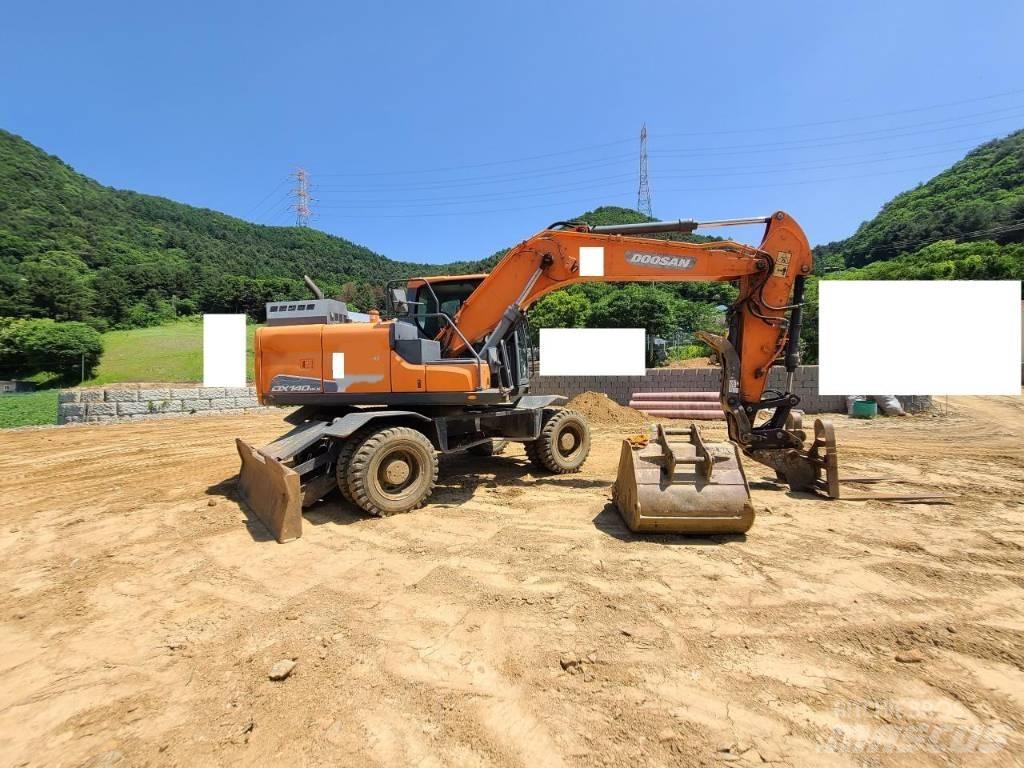 Doosan DX 140 W Ekskavatori uz riteņiem
