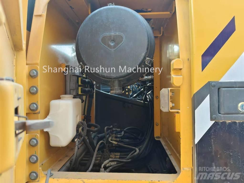 Volvo EC240 Kāpurķēžu ekskavatori