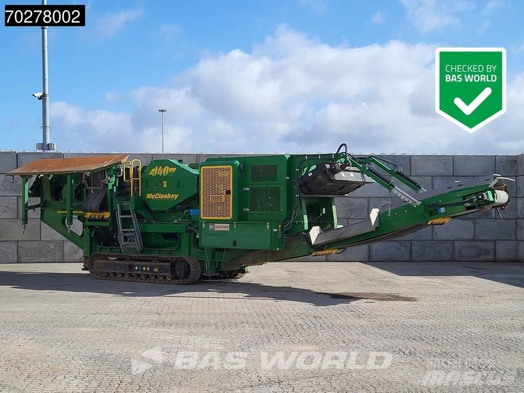 McCloskey J40 V2 Mobilie drupinātāji