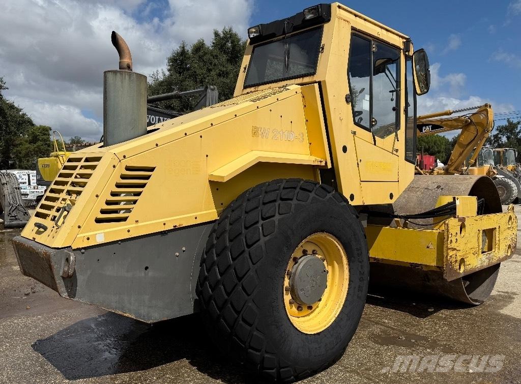Bomag BW 211 D-3 Divvalču grunts veltņi