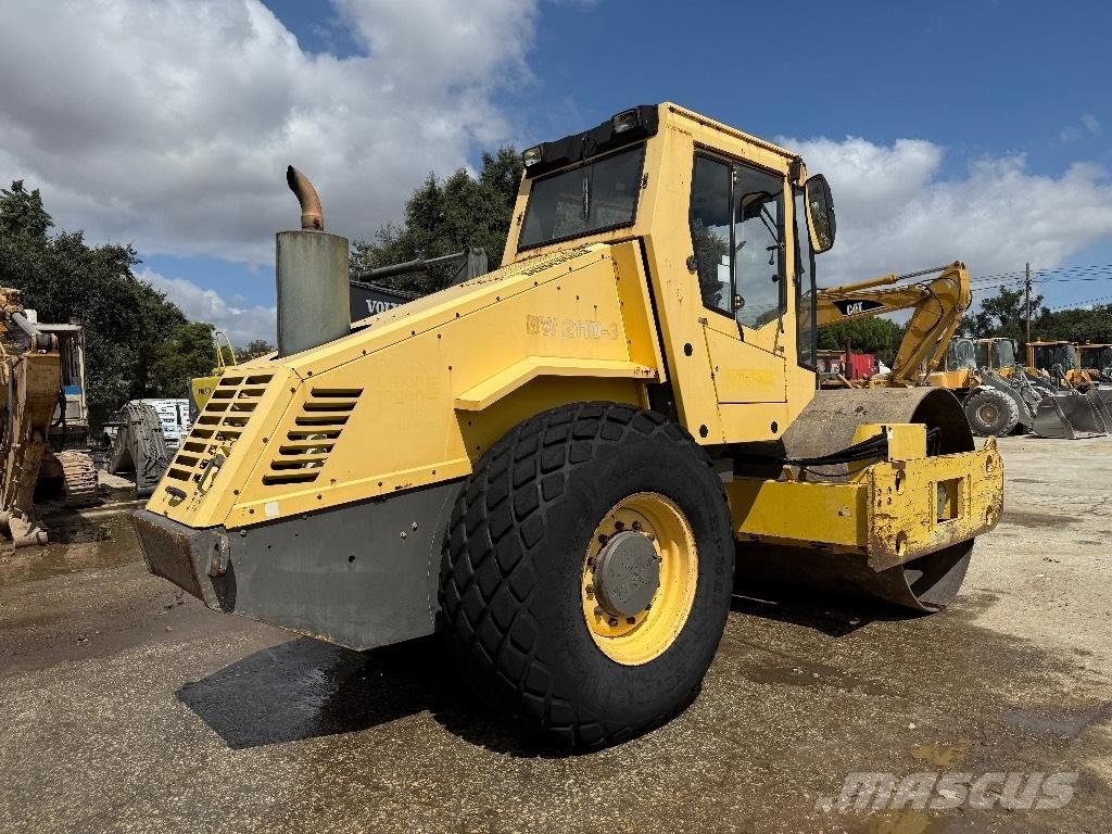 Bomag BW 211 D-3 Divvalču grunts veltņi