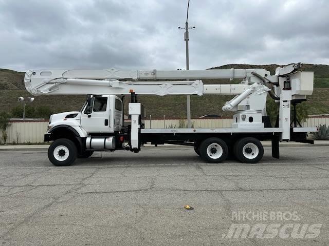 International 7400 Citi