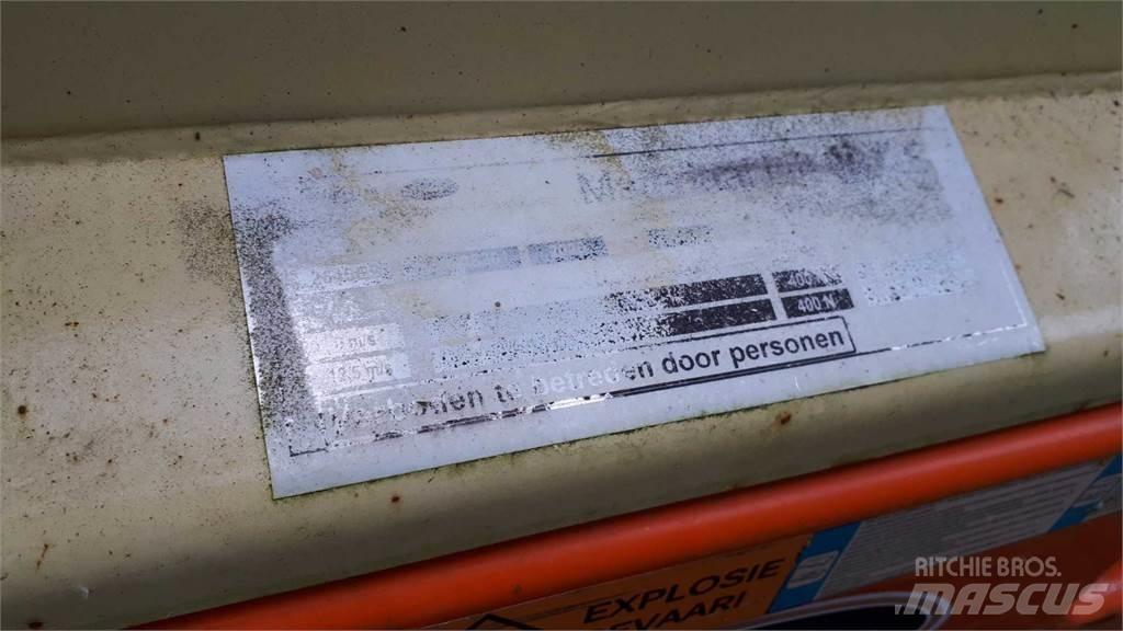 JLG 2646ES Šķerveida pacēlāji