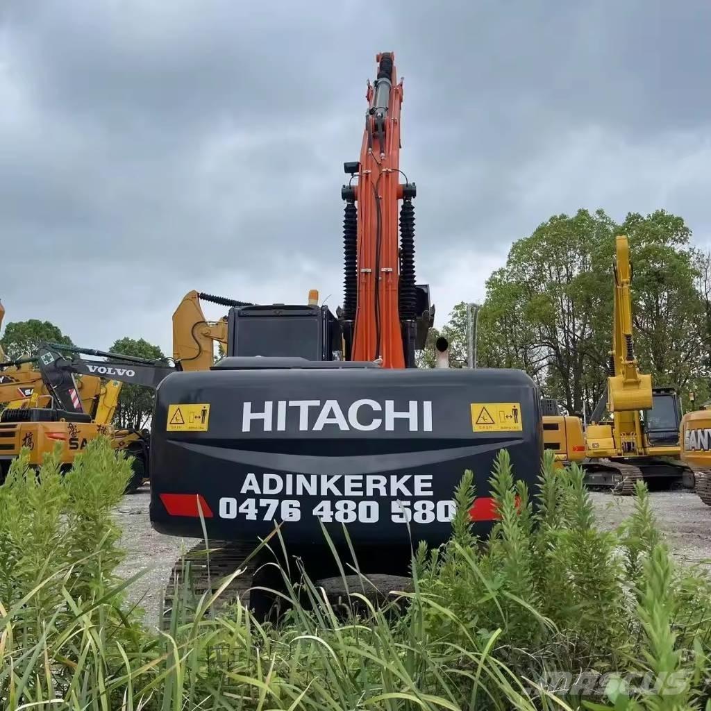 Hitachi ZX 200 Kāpurķēžu ekskavatori