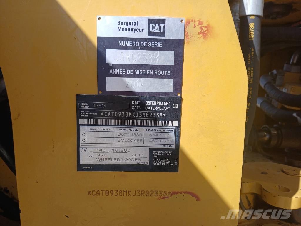 CAT 938 Iekrāvēji uz riteņiem