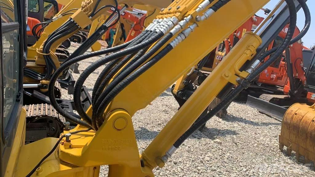 Komatsu PC 40 Kāpurķēžu ekskavatori