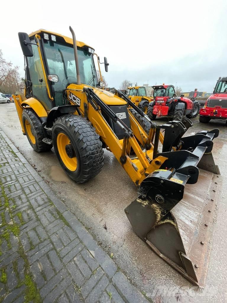 JCB 4 CX Ekskavatori-iekrāvēji