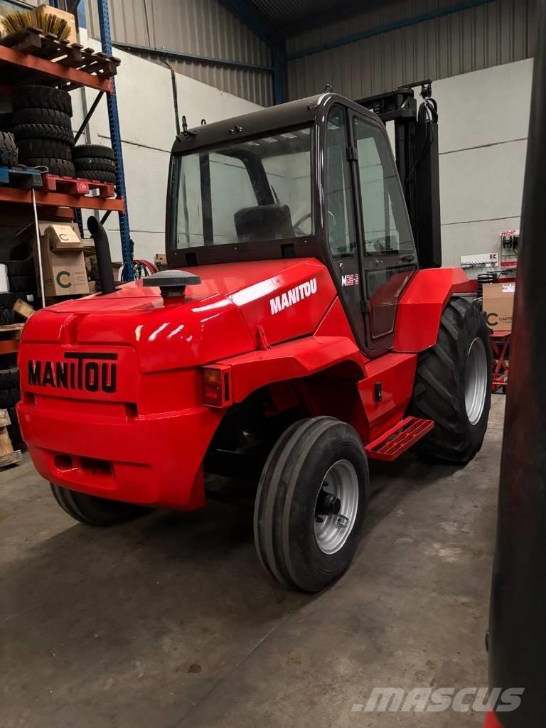 Manitou MH 26.2 Tehnika ar dīzeļa dzinēju