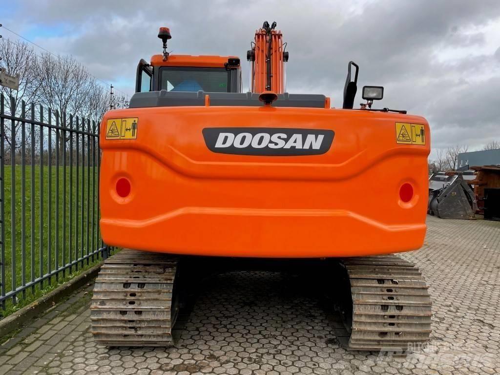 Doosan DX 140 W Ekskavatori uz riteņiem