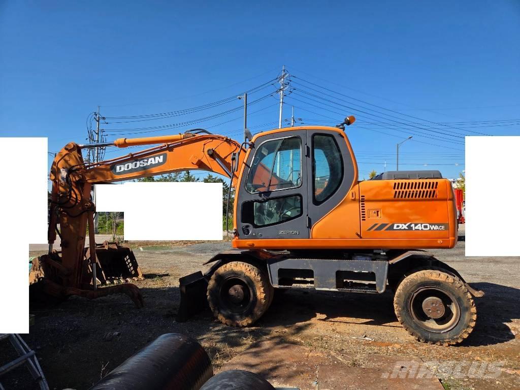 Doosan DX140WACE Ekskavatori uz riteņiem