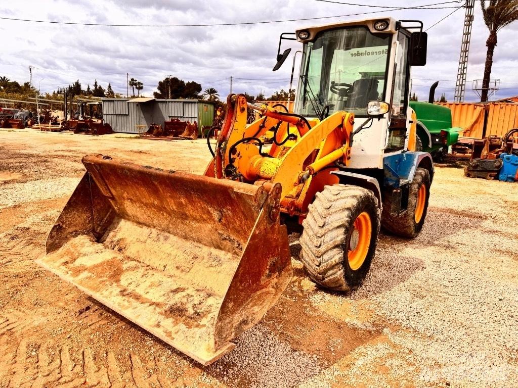 Liebherr L 507 Iekrāvēji uz riteņiem