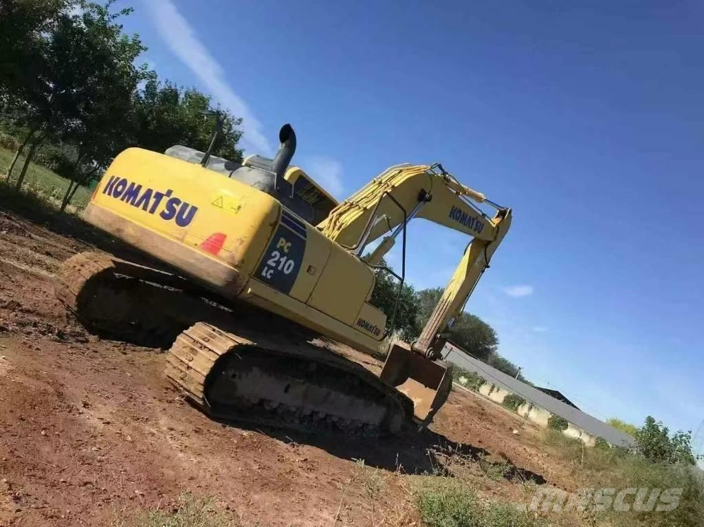 Komatsu PC 210 Kāpurķēžu ekskavatori