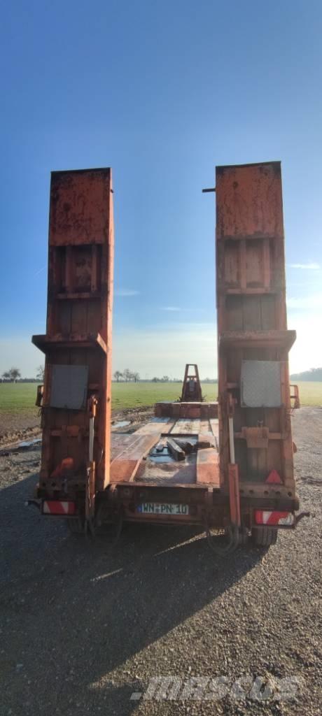 Fliegl DTS 240 Zemie treileri