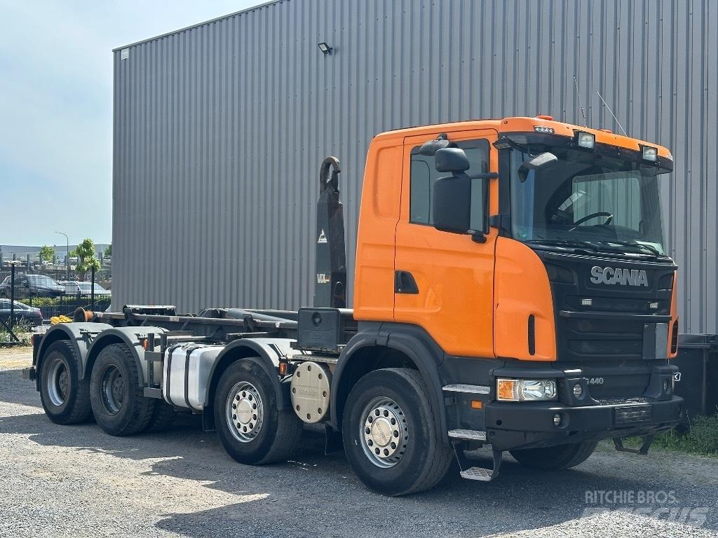 Scania G 440 Treileri ar āķi