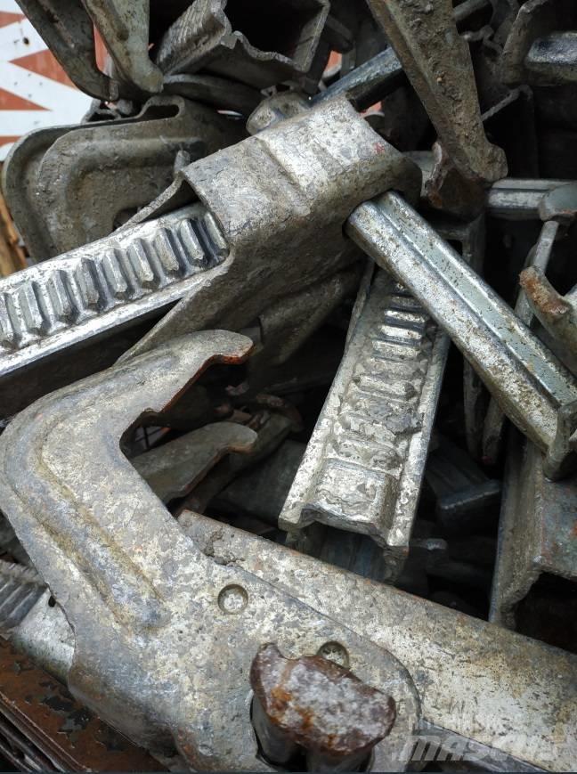 Peri BFD Clamps (Used) Veidņi