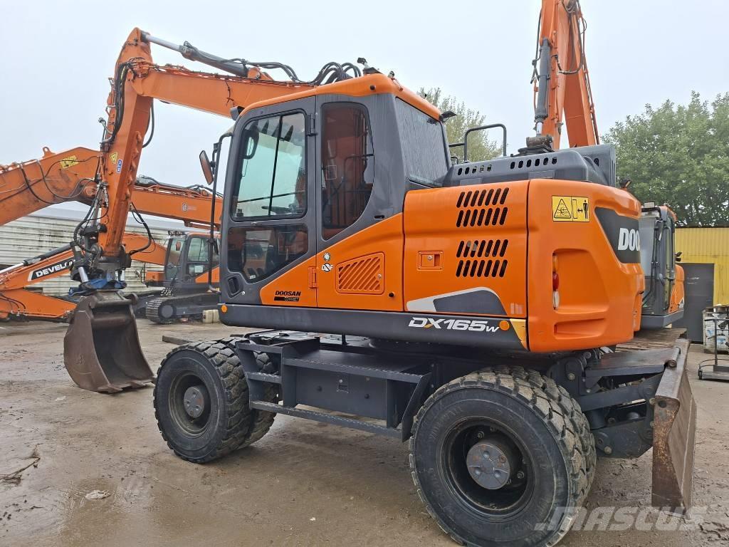 Doosan DX 165 W-5 Ekskavatori uz riteņiem