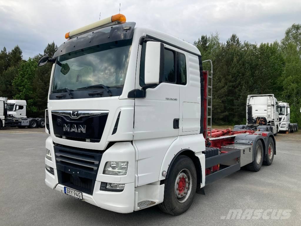 MAN TGX 26.500 6X2 Treileri ar āķi