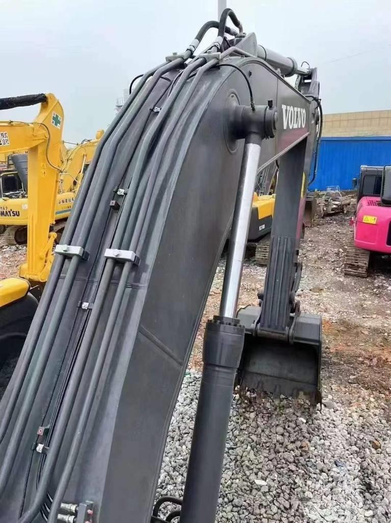 Volvo ec240D Kāpurķēžu ekskavatori