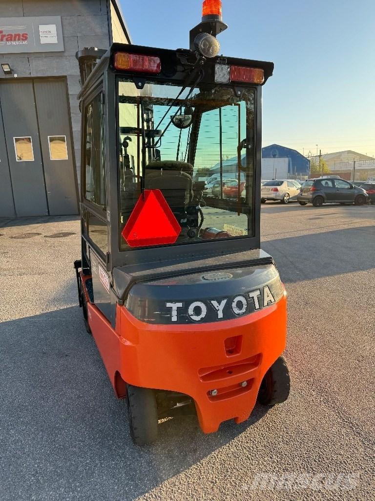 Toyota 8FBMT35 Elektriskie iekrāvēji