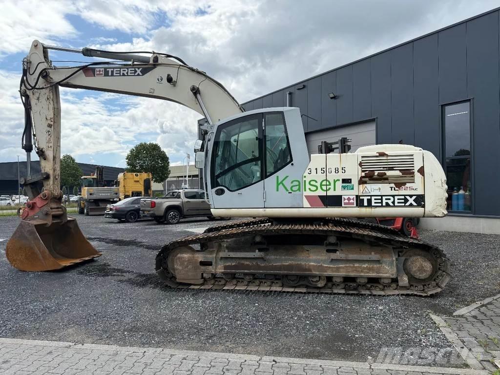 Terex TC225LC Kāpurķēžu ekskavatori