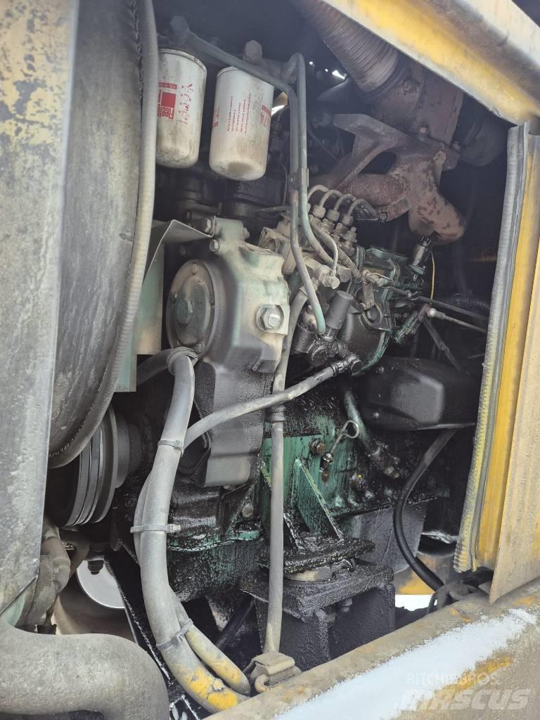 Volvo L 70 Iekrāvēji uz riteņiem