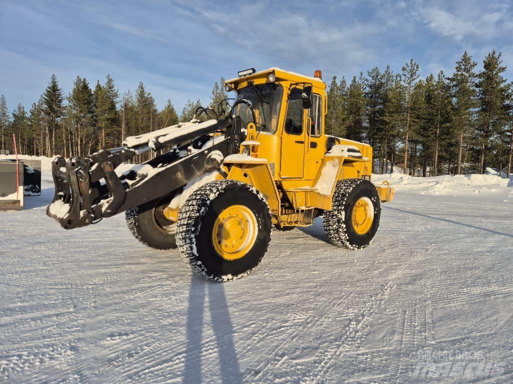 Volvo L 70 Iekrāvēji uz riteņiem