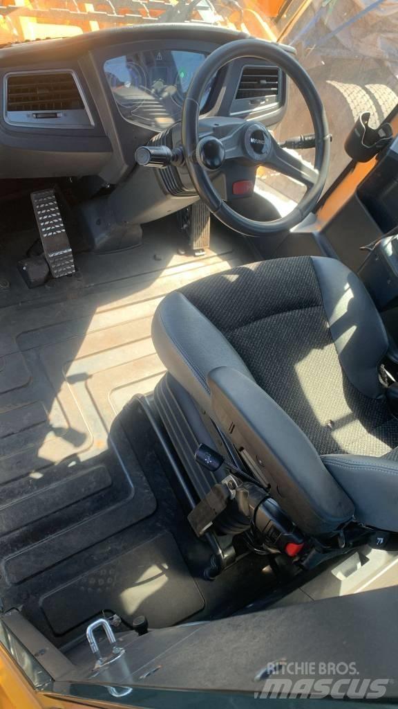 Hyundai HL 960 Iekrāvēji uz riteņiem