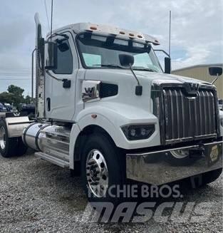 Western Star 47X Vilcēji