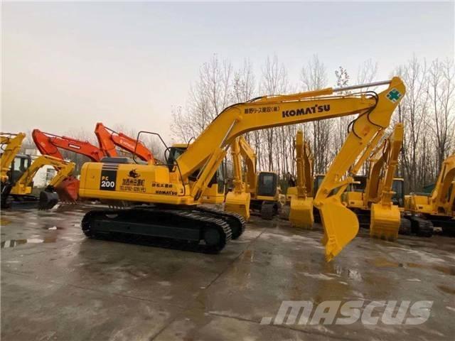 Komatsu PC200-7 Kāpurķēžu ekskavatori